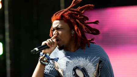 Redveil é um rapper-produtor que coloca seus sentimentos em primeiro plano